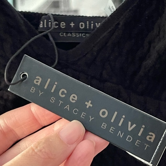 NEW Alice + Olivia Kenna Cable Knit Cropped Tank Crochet Black Sweetheart Neck L - Picture 3 of 11